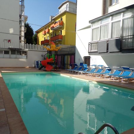 Hotel 2000 Rimini Exterior photo