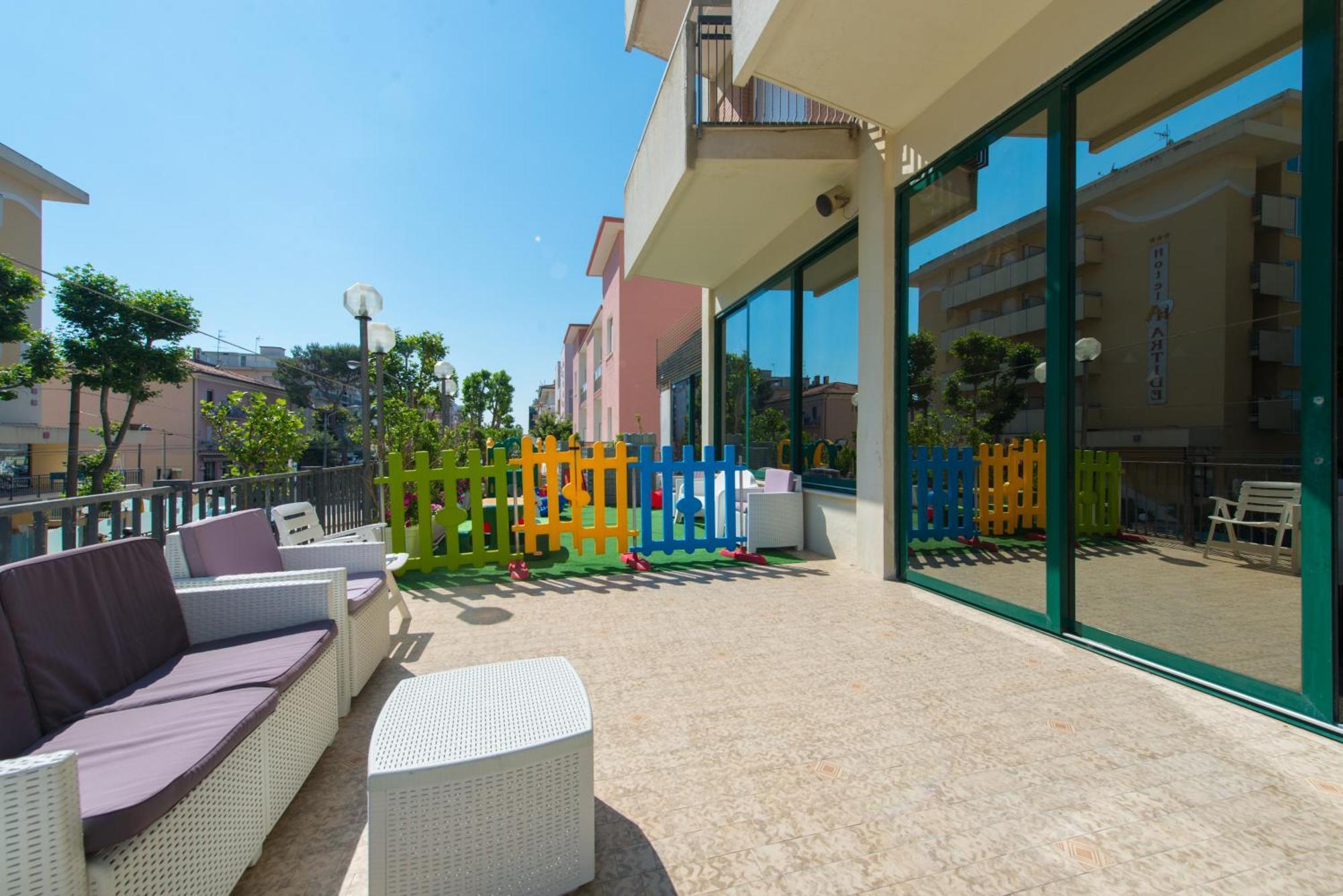 Hotel 2000 Rimini Exterior photo